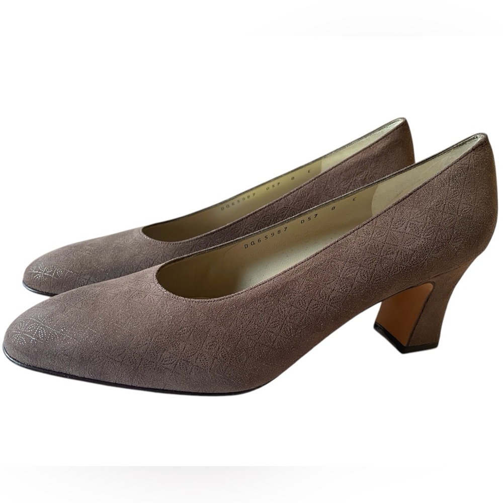 Vintage SALVATORE FERRAGAMO shoes, AlMOST NEW,size 8,BROWN SUEDE,2.3 heels (6cm)